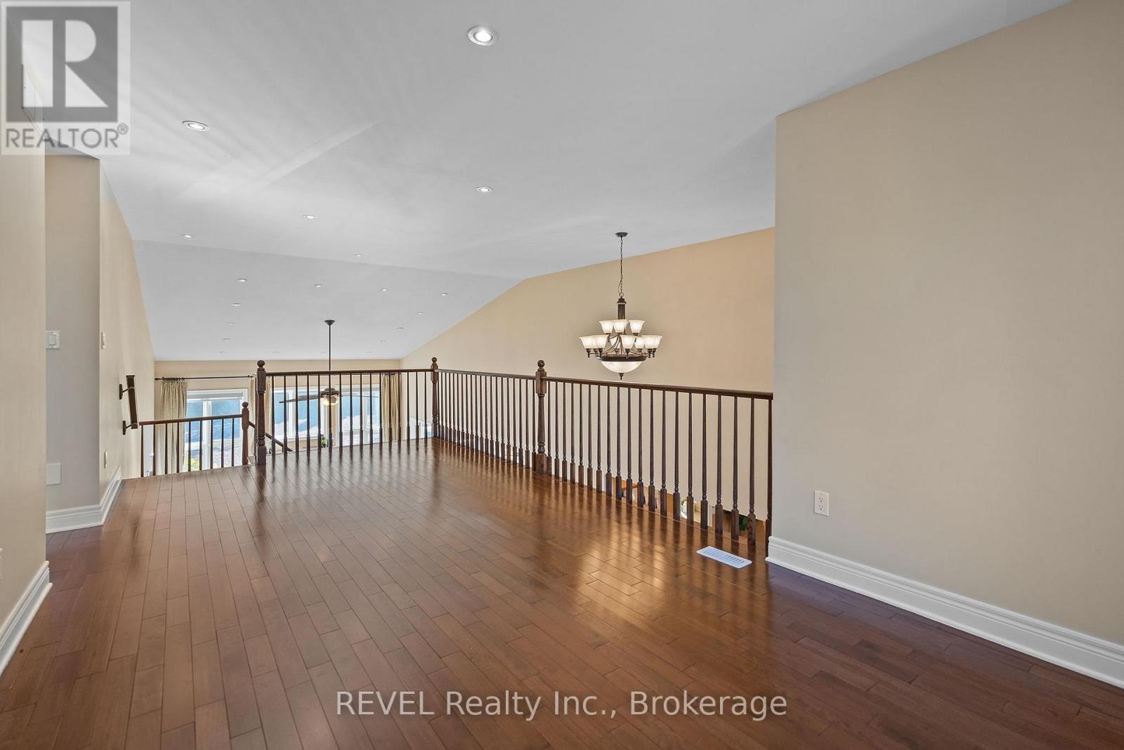 6718 Domenic Crescent, Niagara Falls (Stamford), ON - Indoor Photo Showing Other Room