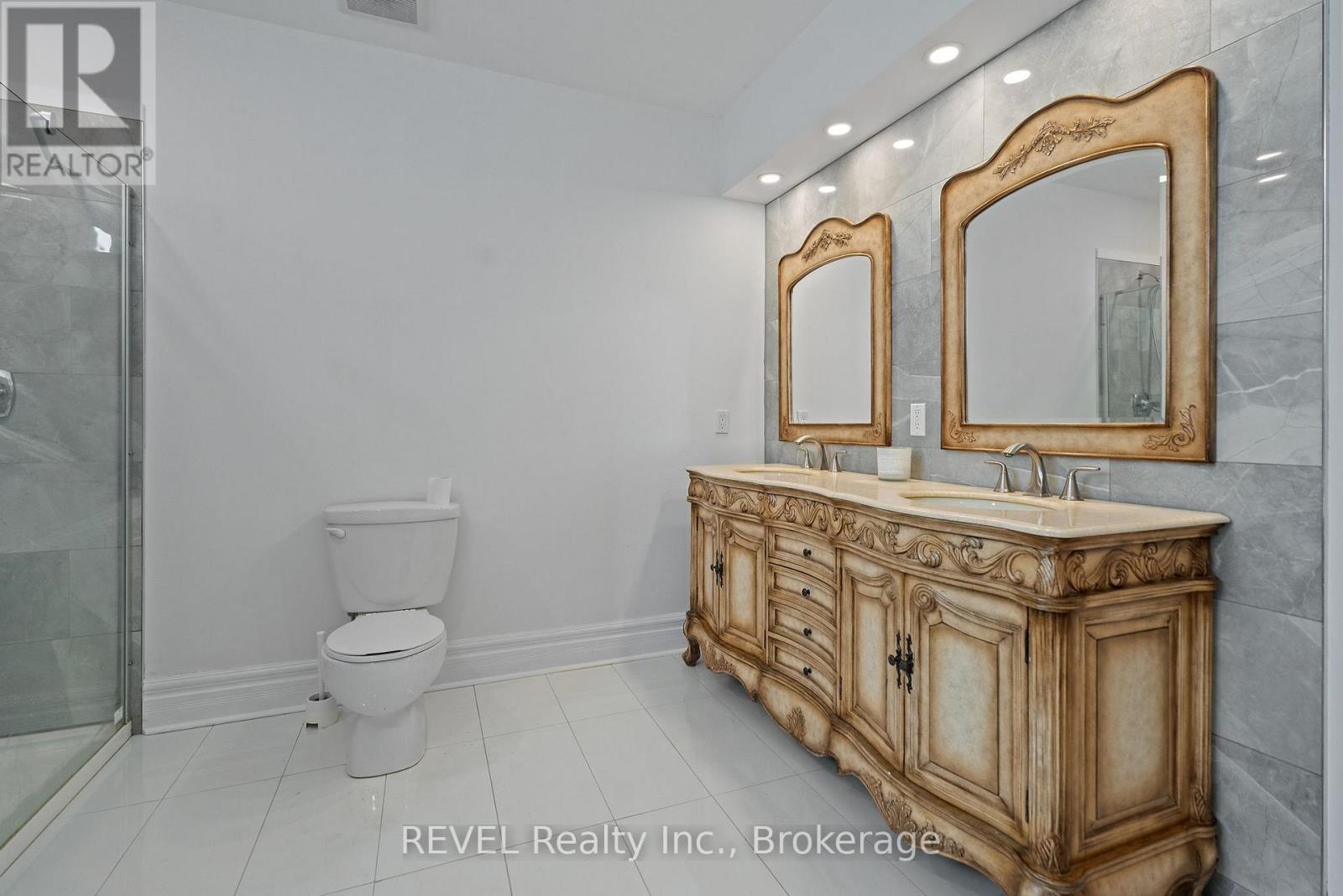 6718 Domenic Crescent, Niagara Falls (Stamford), ON - Indoor Photo Showing Bathroom