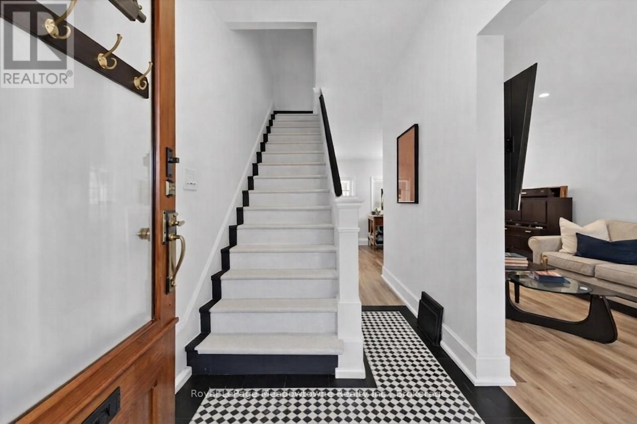 216 Maplewood Avenue, Hamilton (Blakeley), ON - Indoor Photo Showing Other Room