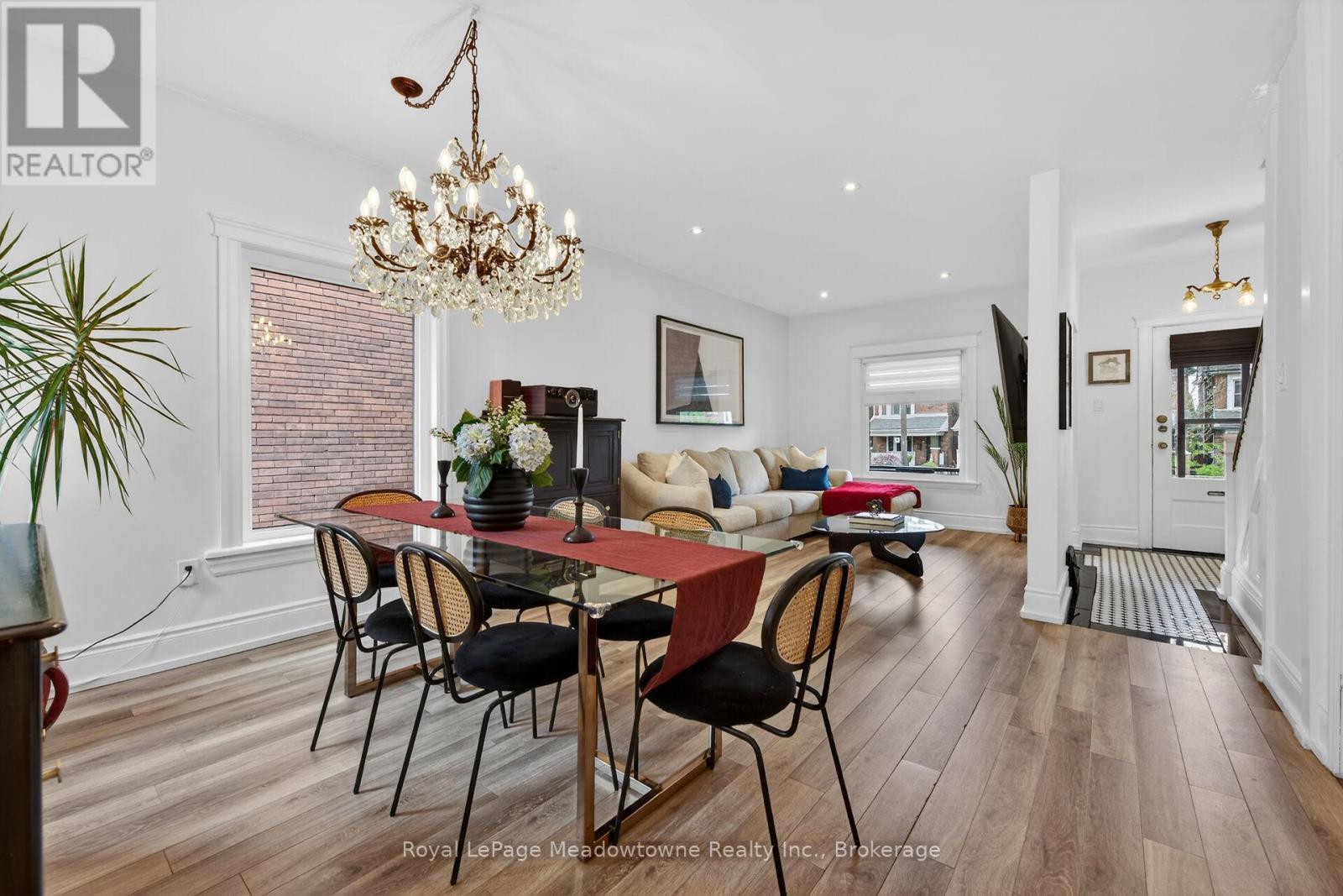 216 Maplewood Avenue, Hamilton (Blakeley), ON - Indoor Photo Showing Dining Room