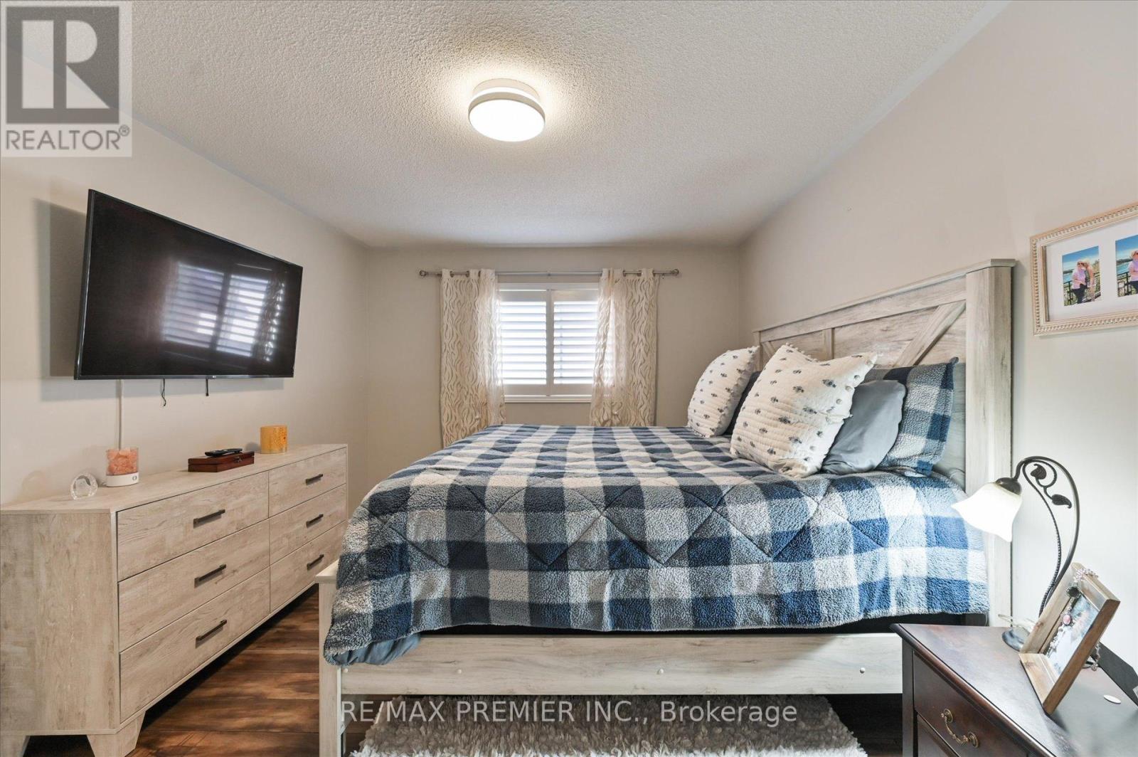 60 Tumbleweed Court, Vaughan, ON - Indoor Photo Showing Bedroom