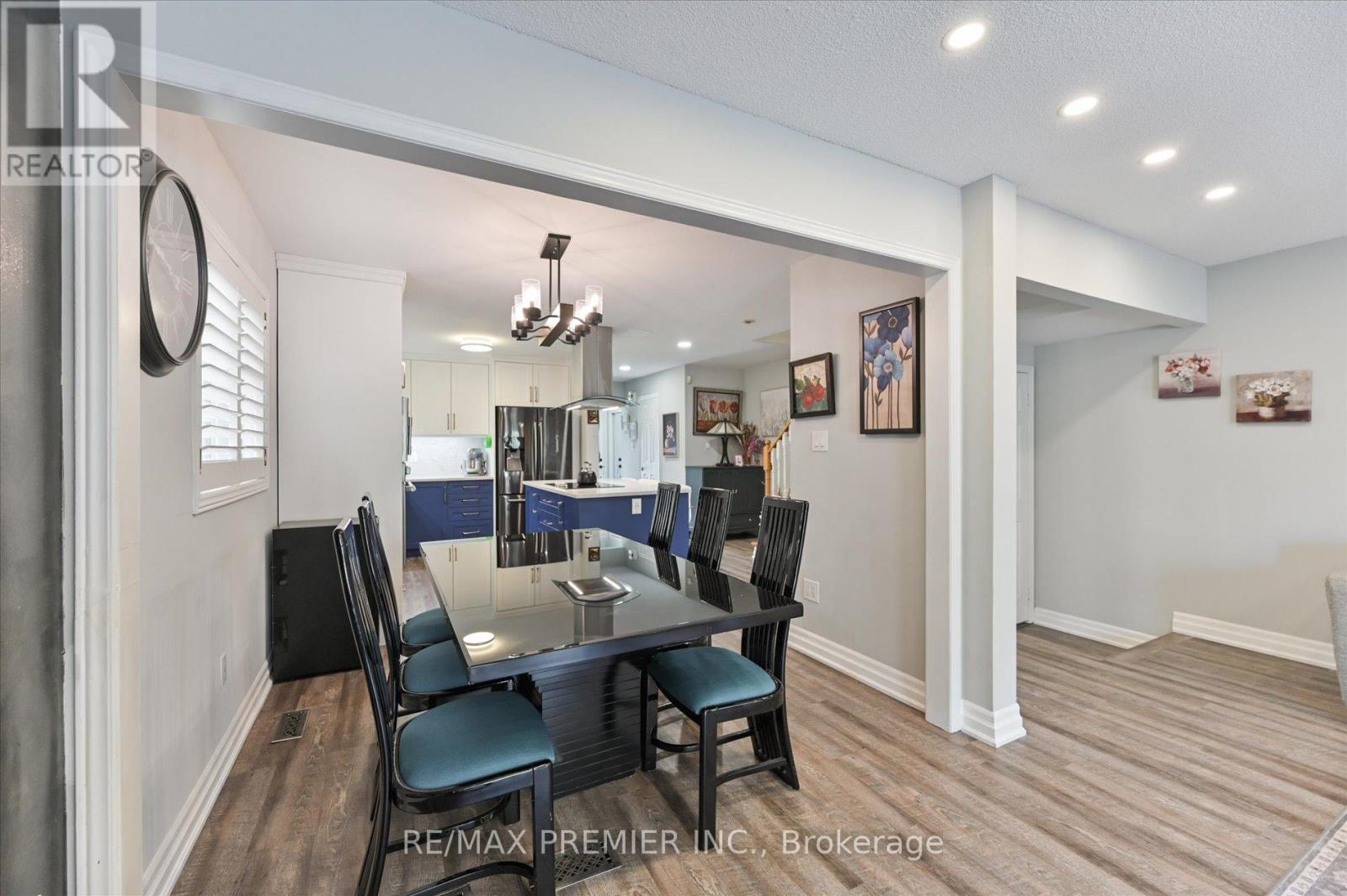 60 Tumbleweed Court, Vaughan, ON - Indoor Photo Showing Dining Room