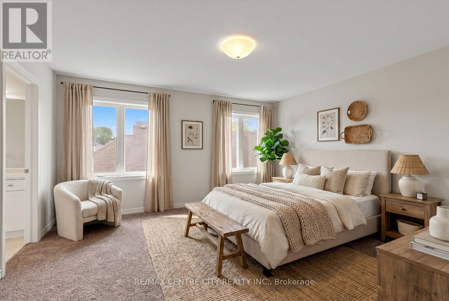 657 Tennent Avenue, London North (North H), ON - Indoor Photo Showing Bedroom