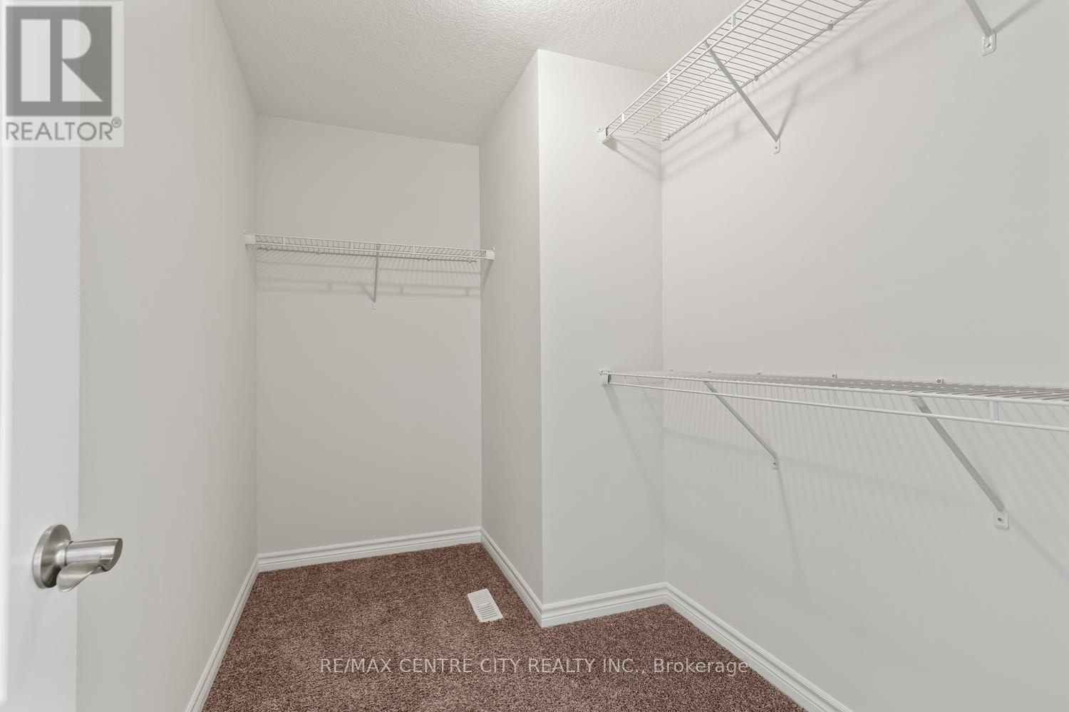 657 Tennent Avenue, London North (North H), ON - Indoor With Storage