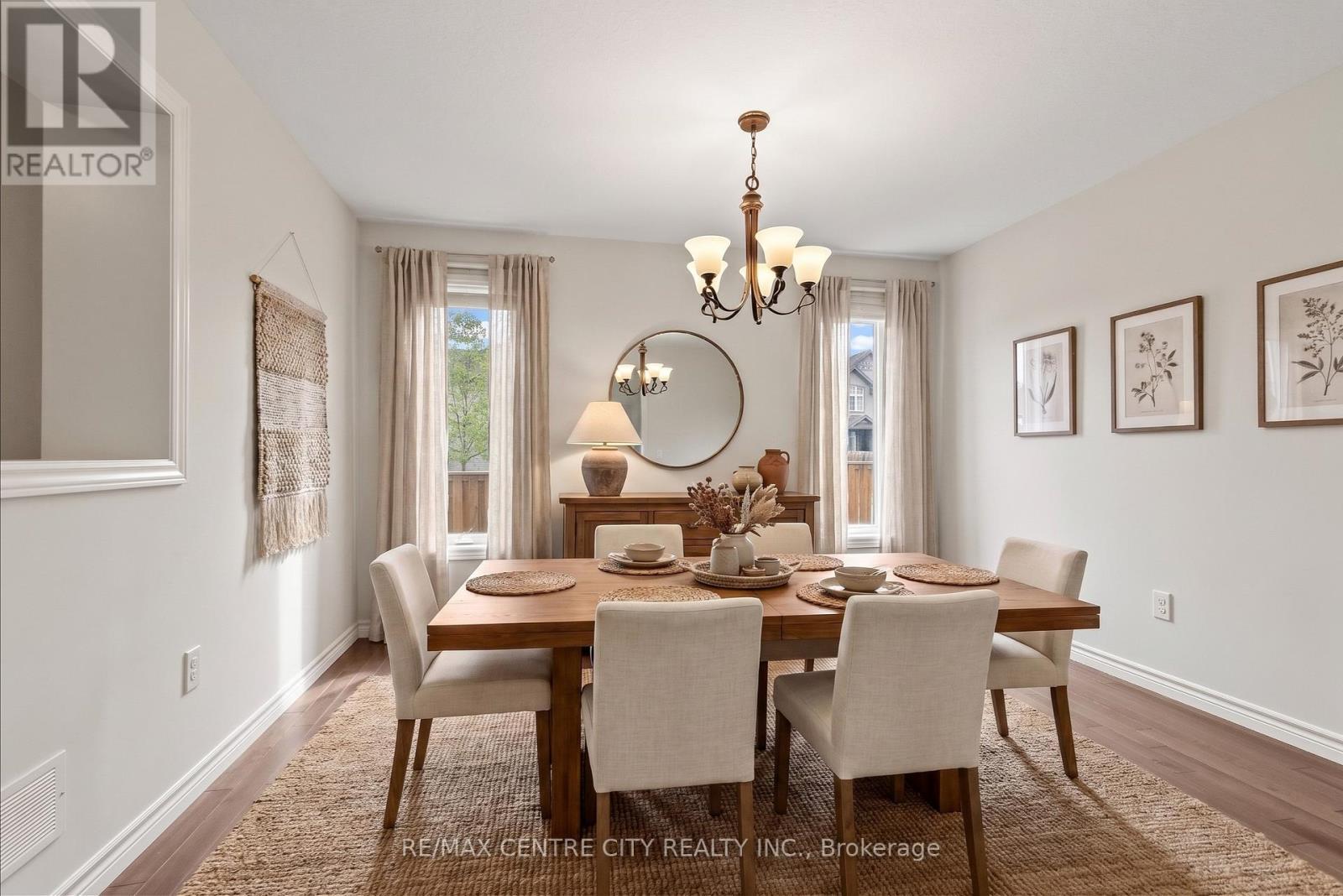 657 Tennent Avenue, London North (North H), ON - Indoor Photo Showing Dining Room