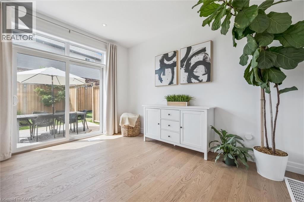 30 Waterbow Trail, Kitchener, ON - Indoor Photo Showing Other Room