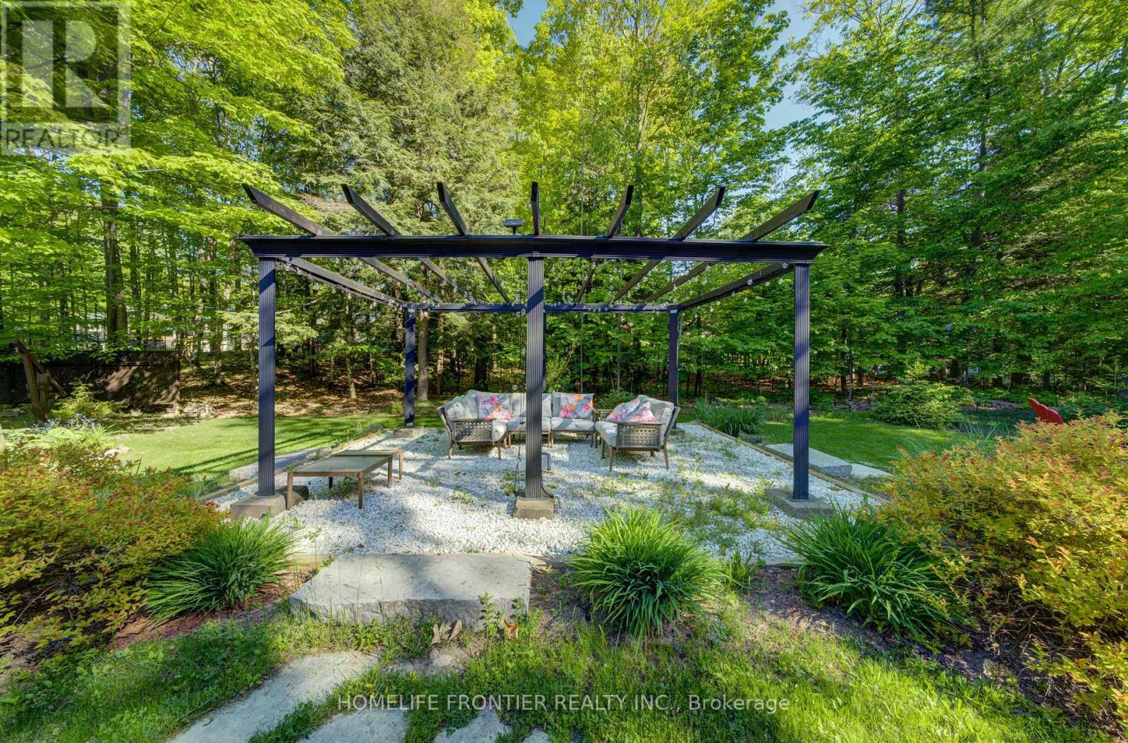 42 Forest Circle, Tiny, ON - Outdoor