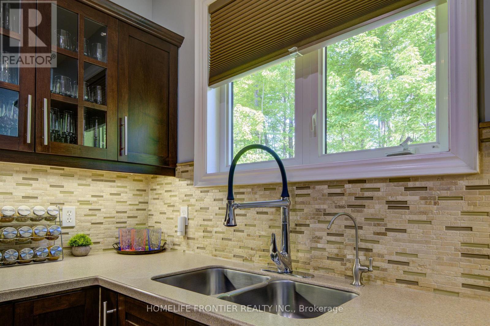 42 Forest Circle, Tiny, ON - Indoor Photo Showing Kitchen With Double Sink