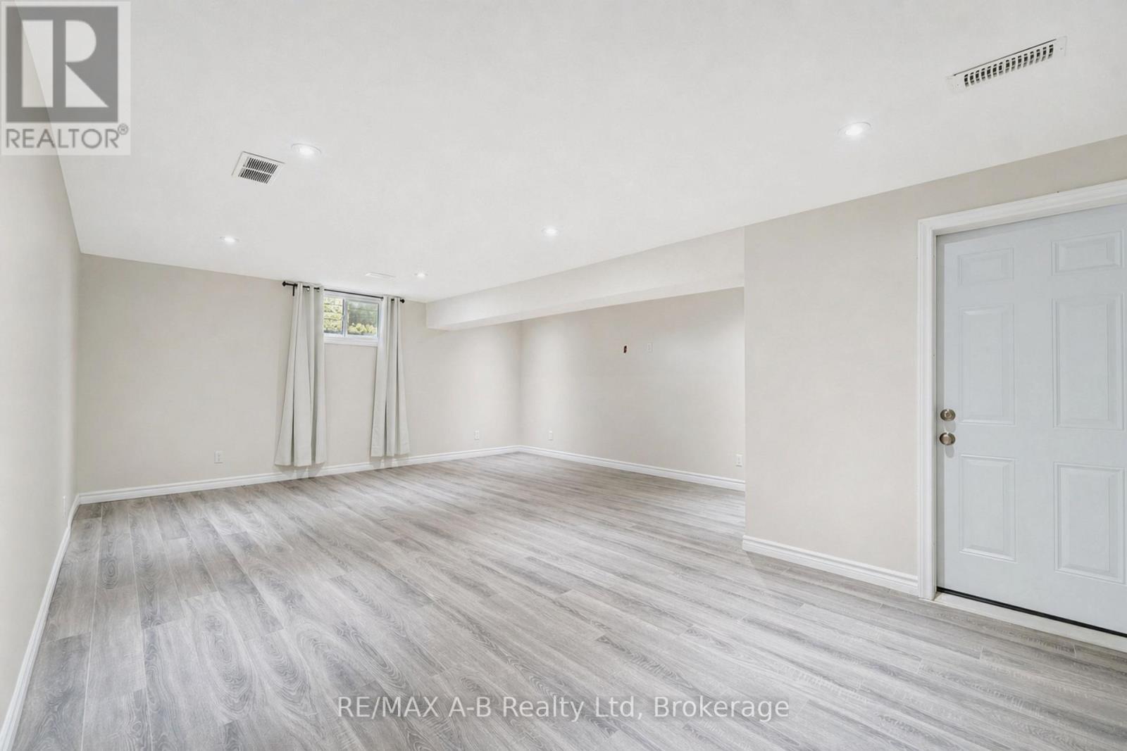 70 Kenton Street, West Perth (Mitchell), ON - Indoor Photo Showing Other Room