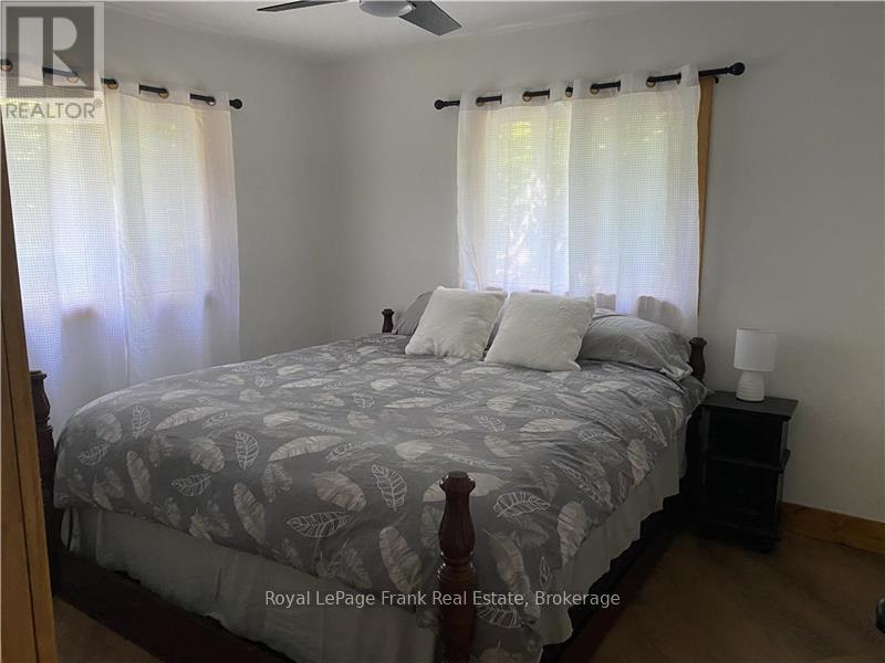 595 Old Diamond Lake Road, Hastings Highlands (Herschel Ward), ON - Indoor Photo Showing Bedroom