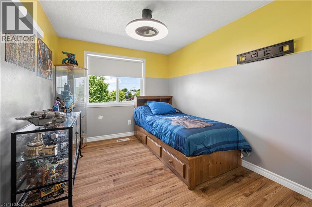 15 Gregg Court Unit# 5, Kitchener, ON - Indoor Photo Showing Bedroom