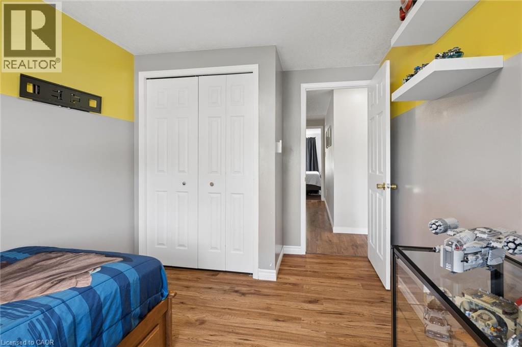 15 Gregg Court Unit# 5, Kitchener, ON - Indoor Photo Showing Bedroom