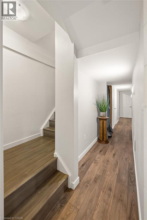 15 Gregg Court Unit# 5, Kitchener, ON - Indoor Photo Showing Other Room