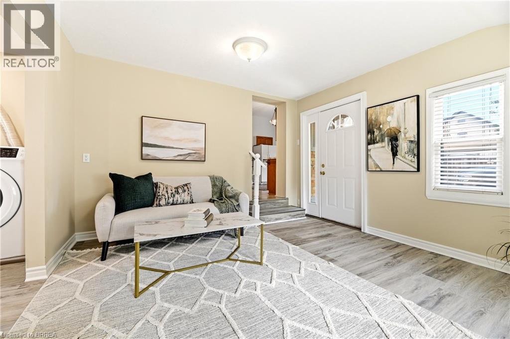 277 Main Street, Delhi, ON - Indoor