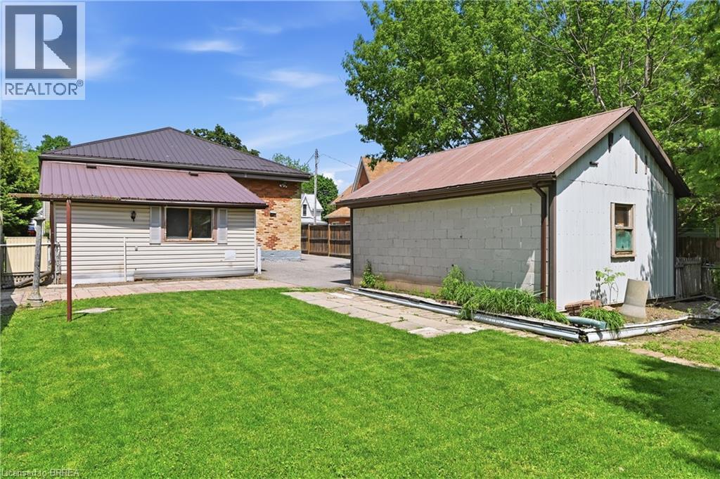 277 Main Street, Delhi, ON - Outdoor