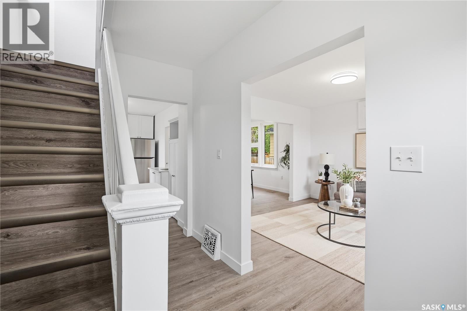 1376 King Street, Regina, SK - Indoor
