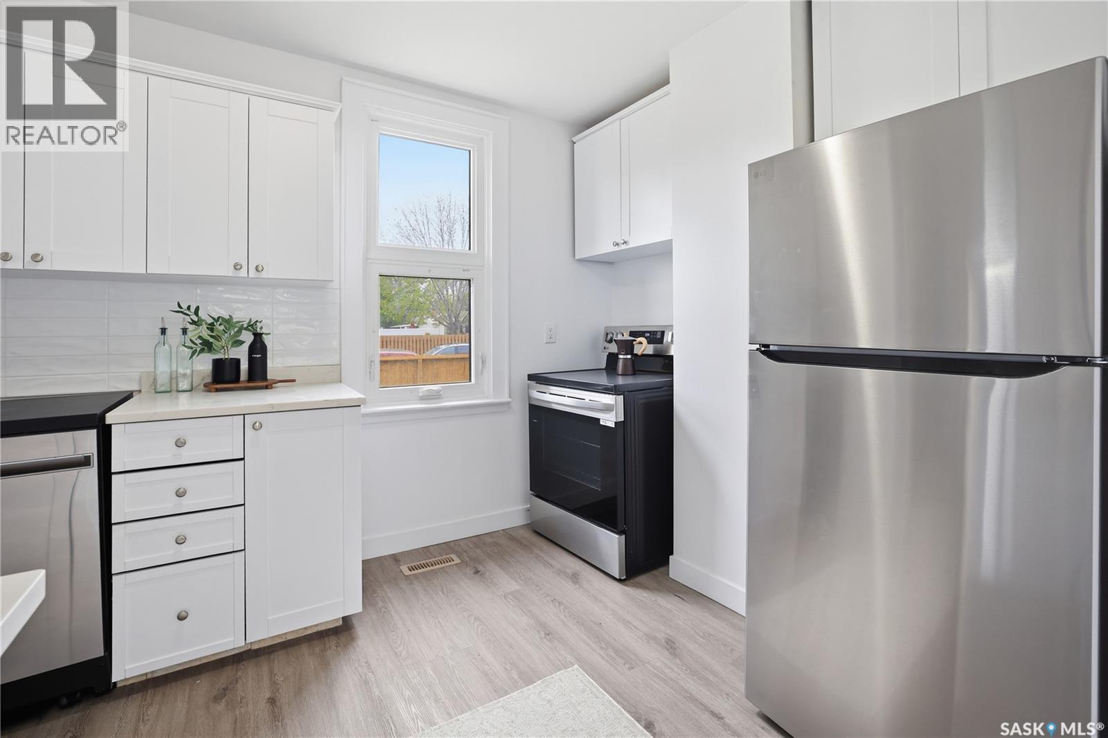 1376 King Street, Regina, SK - Indoor Photo Showing Kitchen