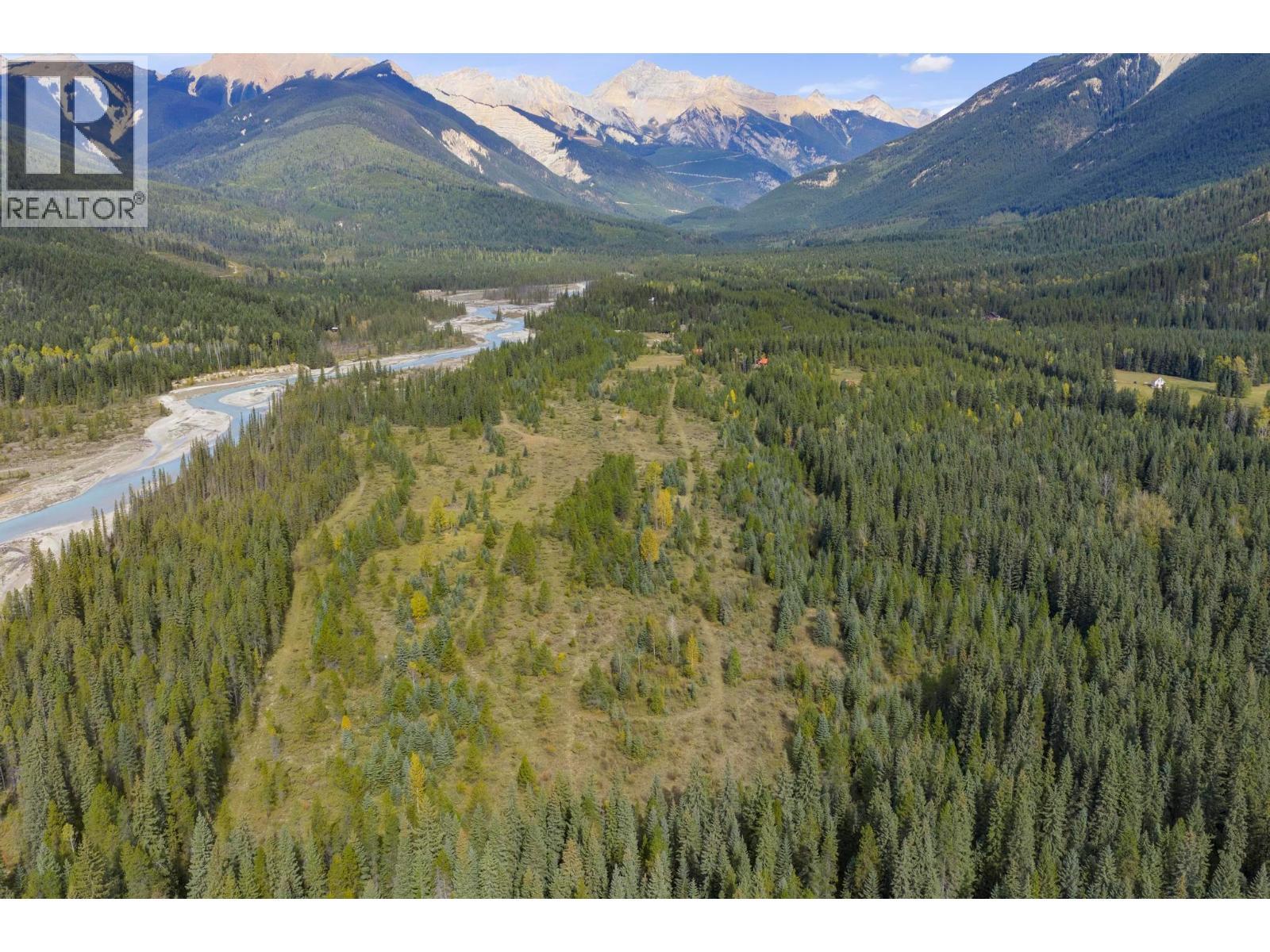 2237 Blaeberry Road, Golden, BC