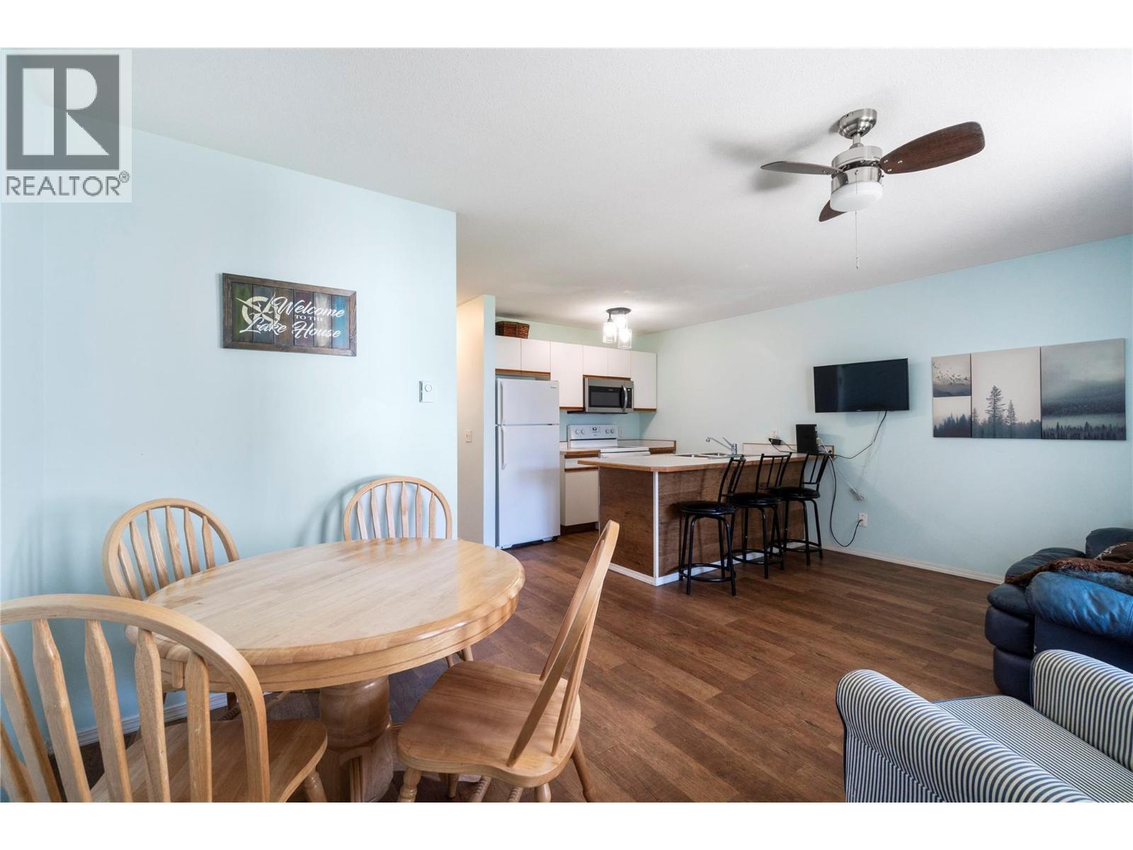 213 White Pine Crescent Unit# 243, Sicamous, BC - Indoor Photo Showing Other Room
