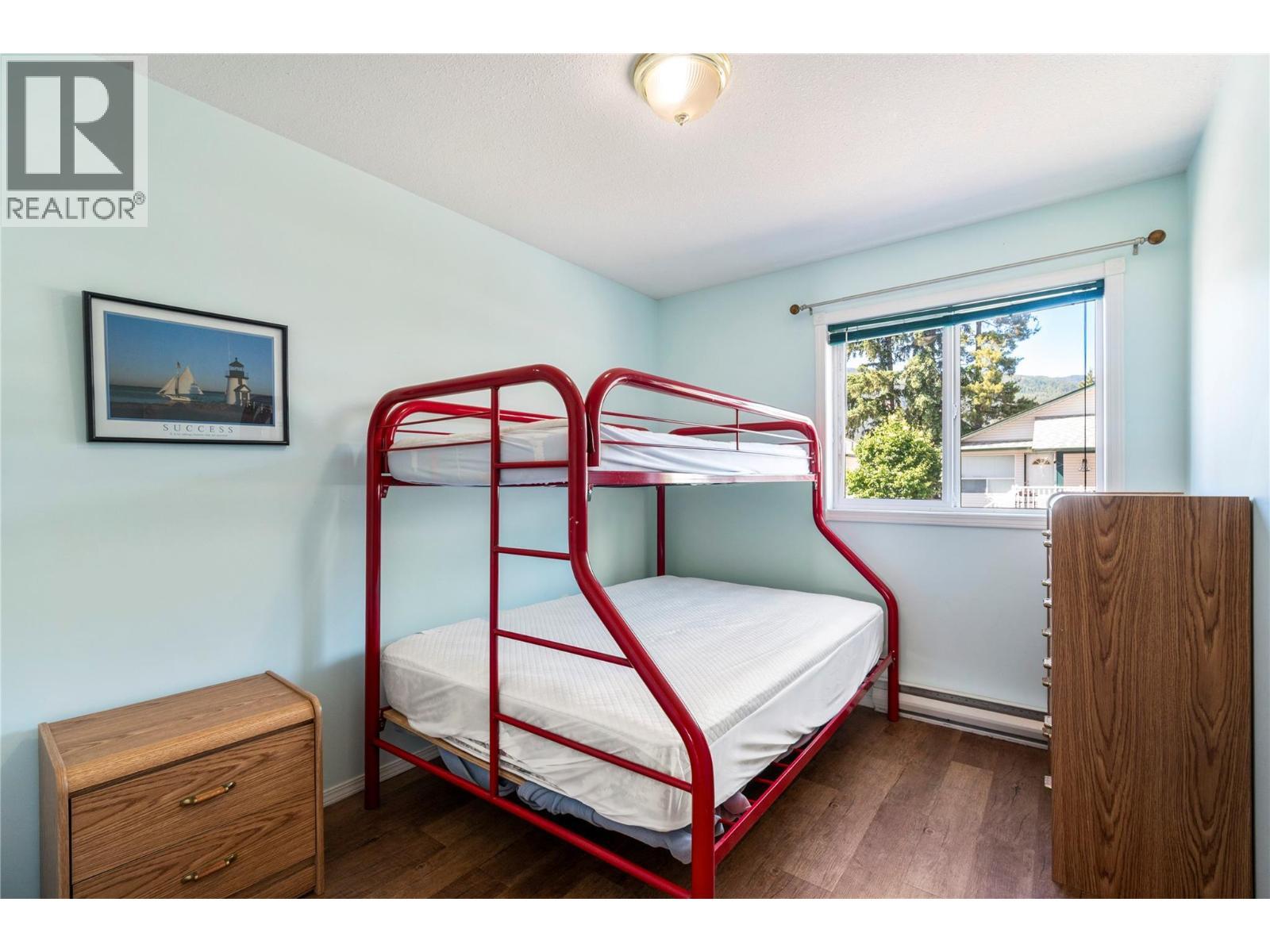 213 White Pine Crescent Unit# 243, Sicamous, BC - Indoor Photo Showing Bedroom
