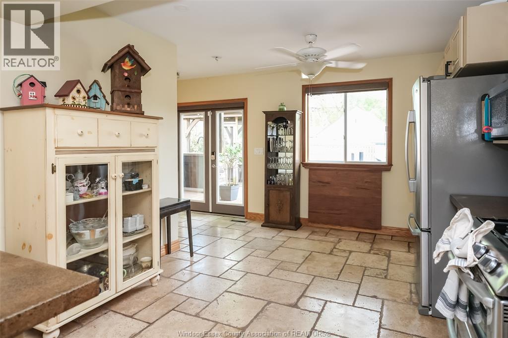 458 John M, Windsor, ON - Indoor Photo Showing Other Room