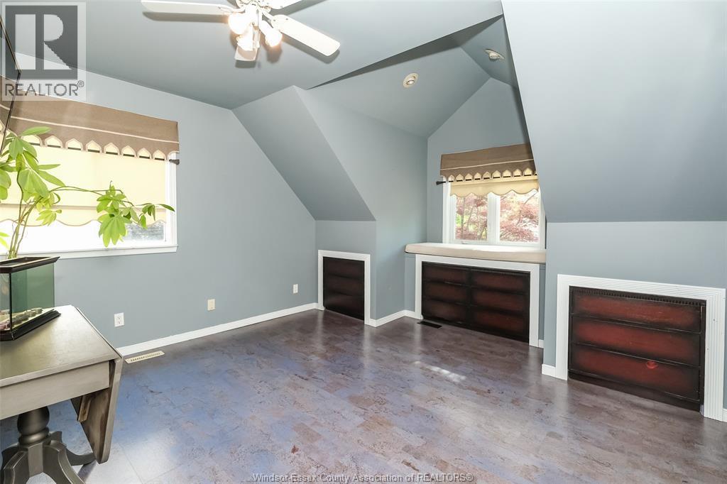 458 John M, Windsor, ON - Indoor