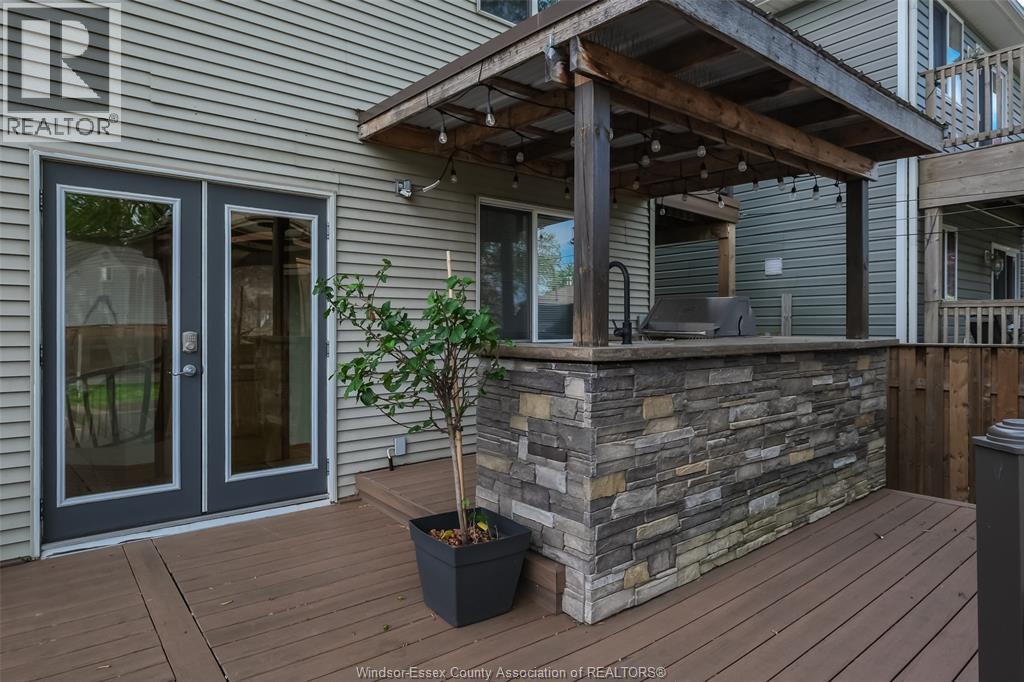 458 John M, Windsor, ON - Outdoor With Deck Patio Veranda With Exterior