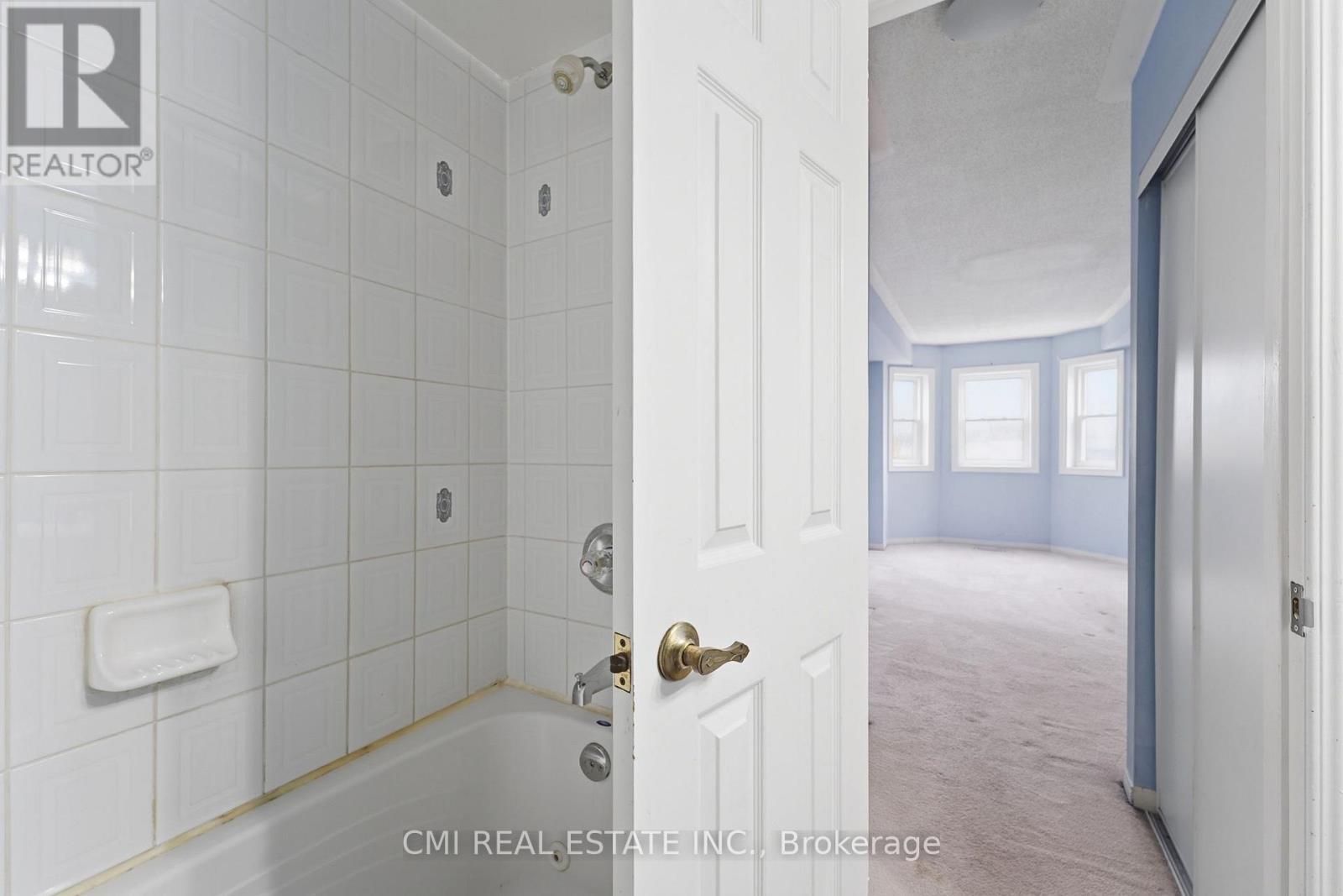 164 - 760 Lawrence Avenue W, Toronto, ON - Indoor Photo Showing Bathroom