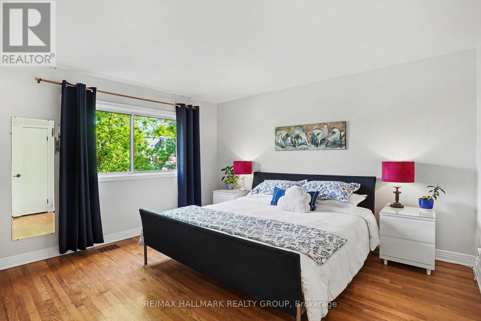 371 Sunnyside Avenue, Ottawa, ON - Indoor Photo Showing Bedroom