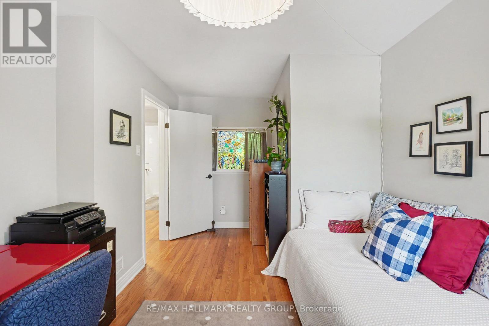 371 Sunnyside Avenue, Ottawa, ON - Indoor Photo Showing Bedroom