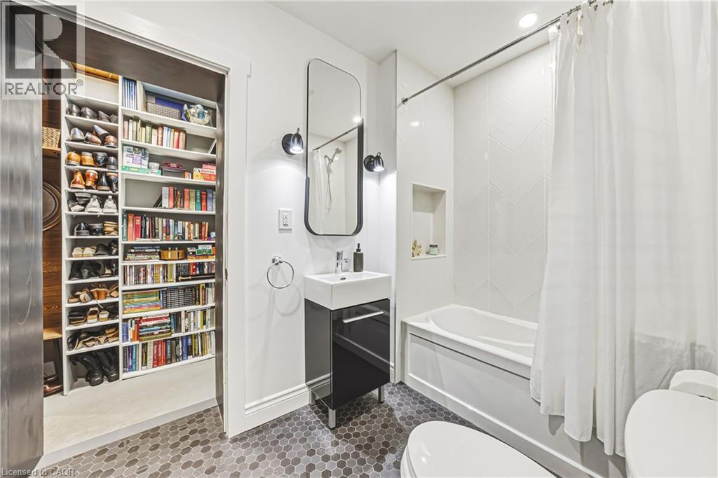 153 Elgin Street, Hamilton, ON
