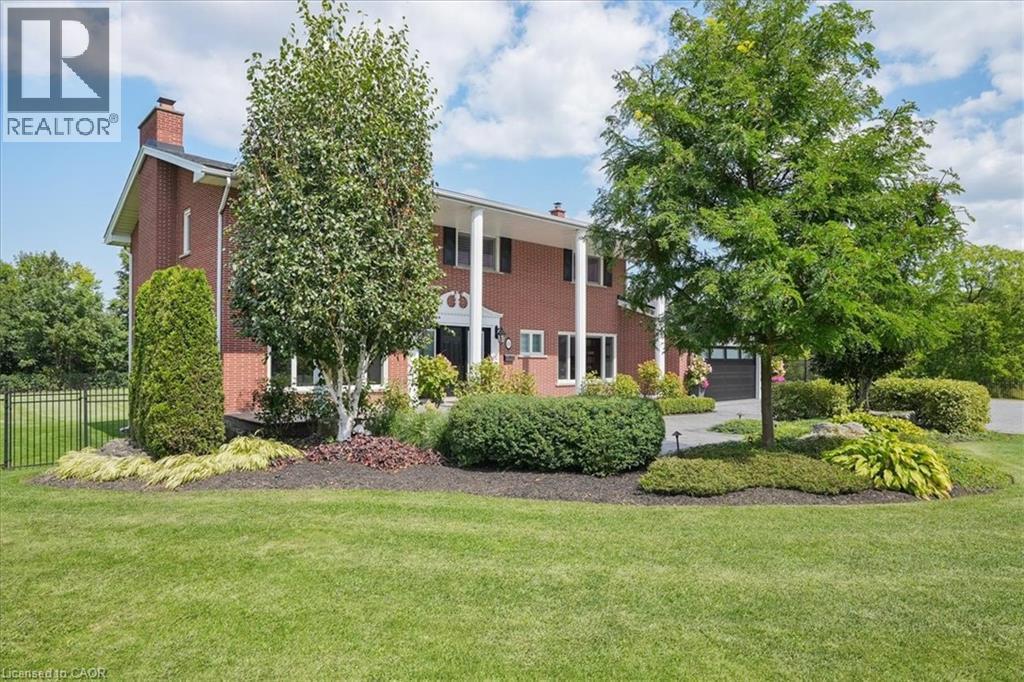 10 Azalea Court, Stoney Creek, ON
