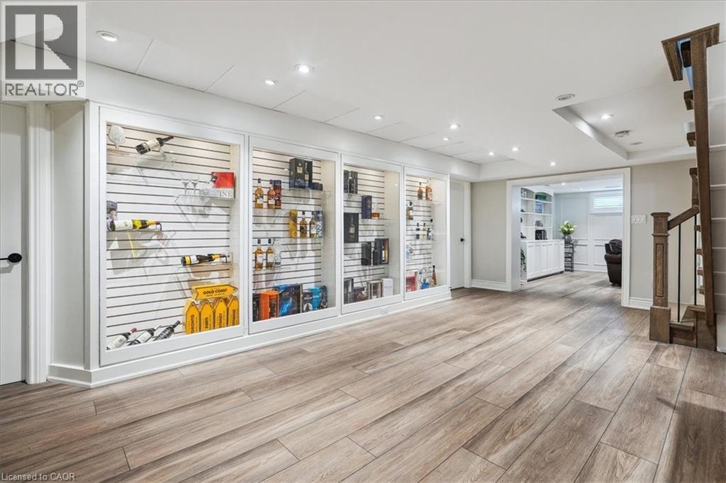 10 Azalea Court, Stoney Creek, ON