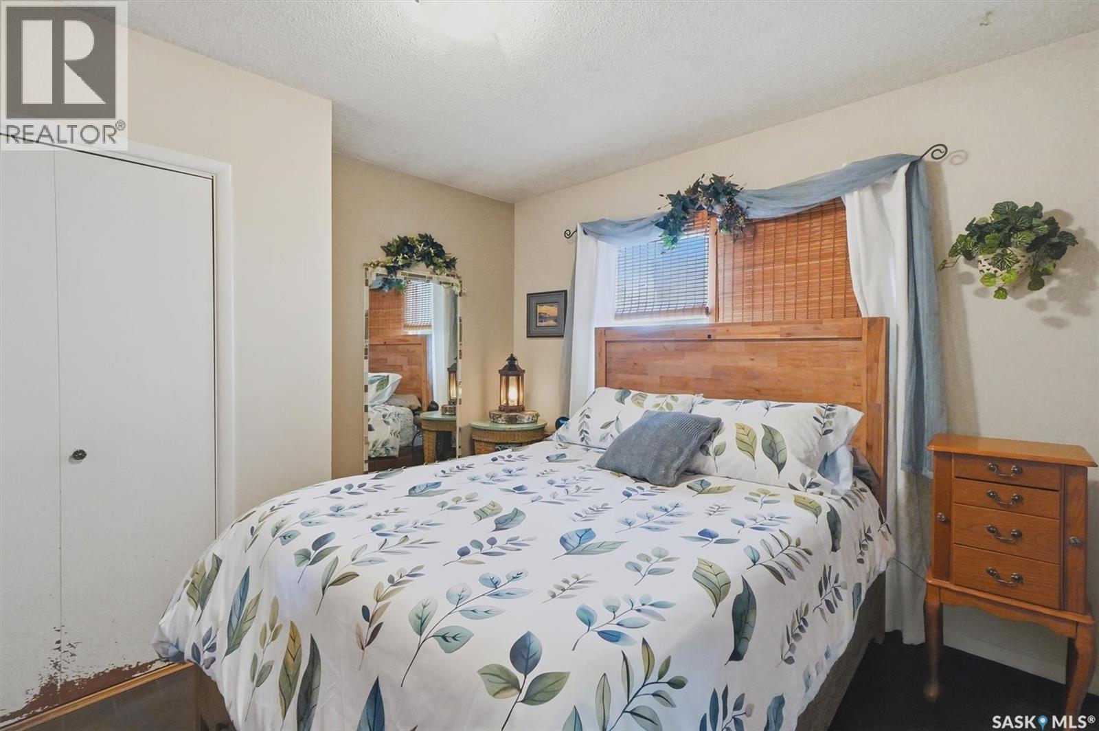 914 Trotter Crescent, Saskatoon, SK - Indoor Photo Showing Bedroom