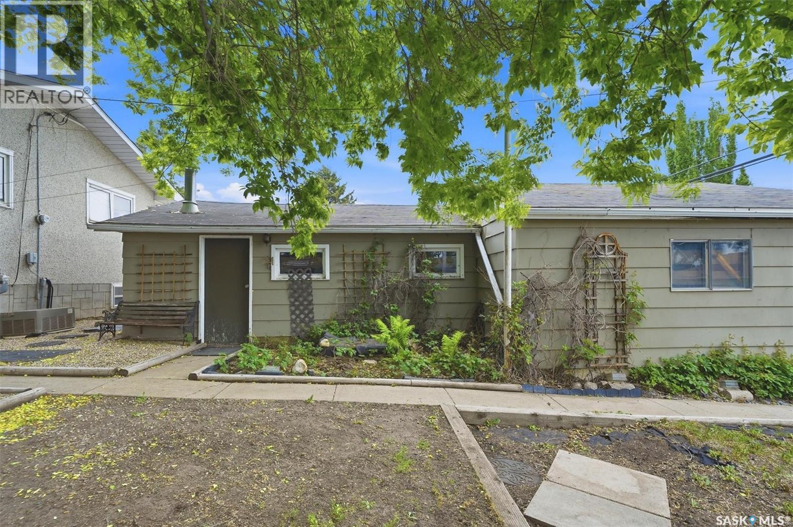 914 Trotter Crescent, Saskatoon, SK - Outdoor