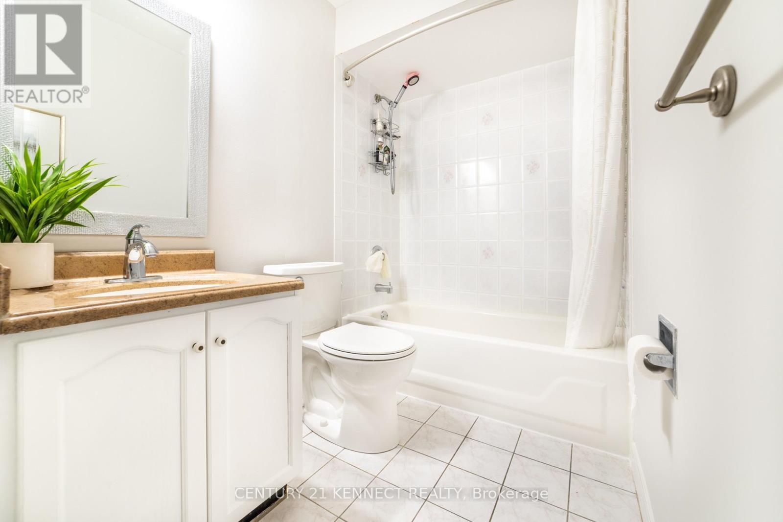 470 Brownridge Drive, Vaughan, ON - Indoor Photo Showing Bathroom