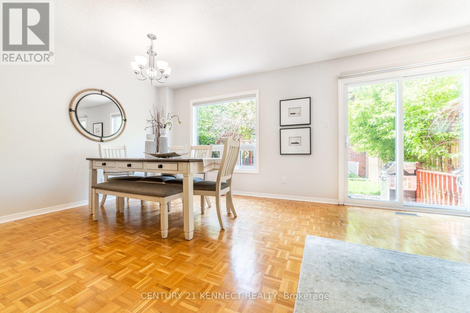 470 Brownridge Drive, Vaughan, ON - Indoor Photo Showing Dining Room