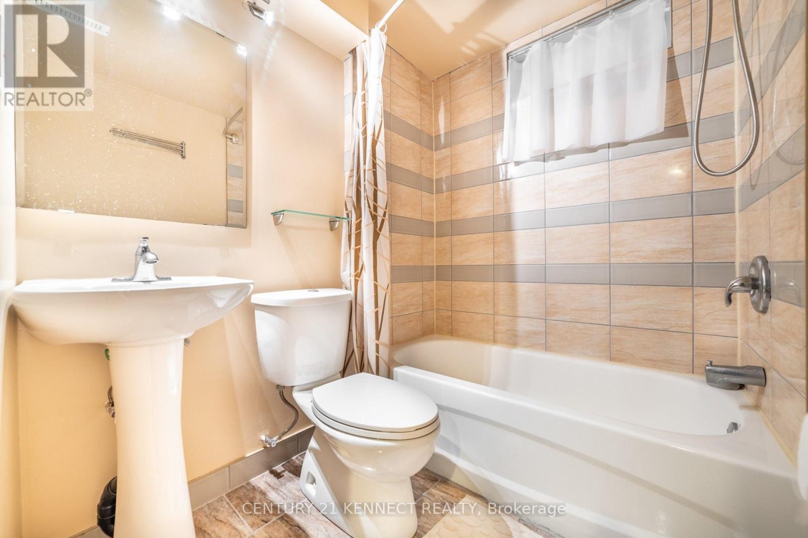 470 Brownridge Drive, Vaughan, ON - Indoor Photo Showing Bathroom