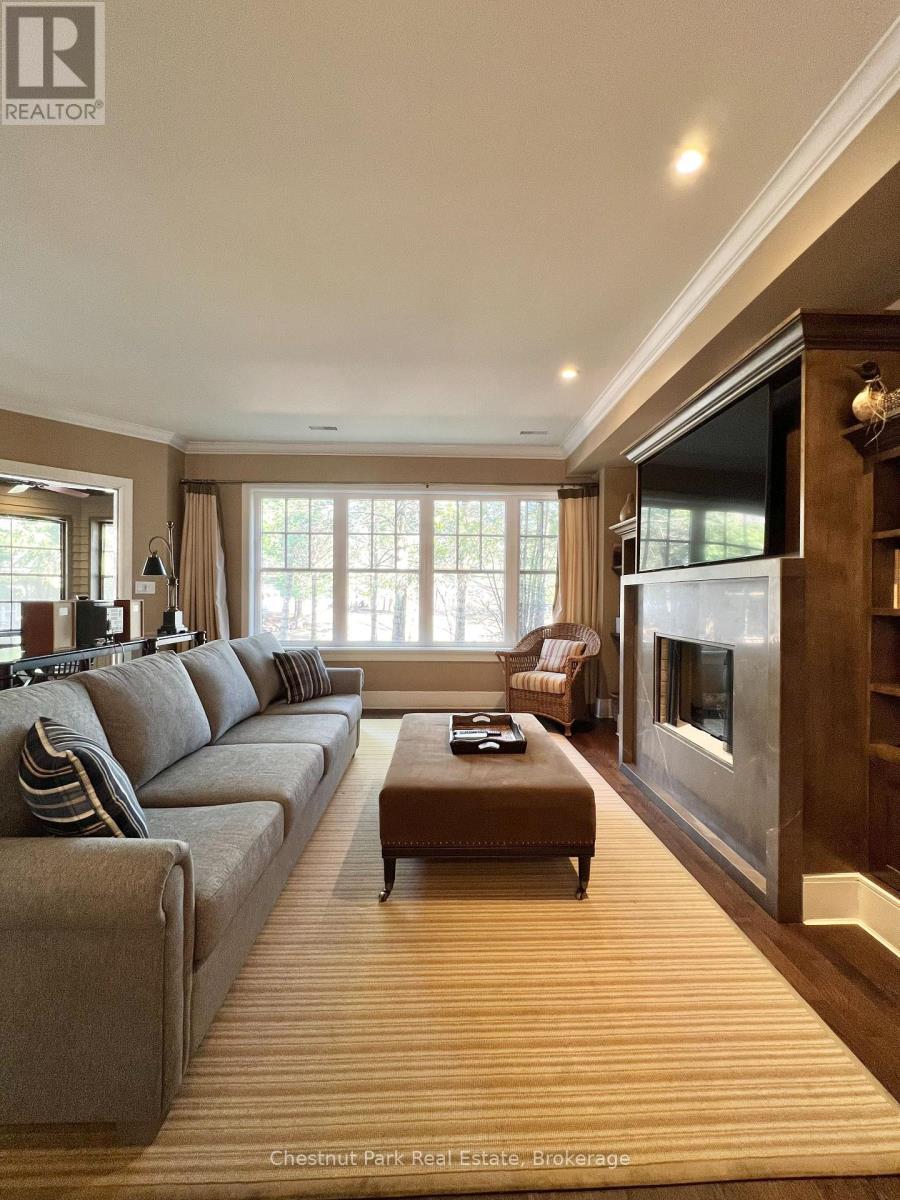 Unit 11 - 301 Emerald Hills Court, Seguin, ON - Indoor Photo Showing Living Room With Fireplace
