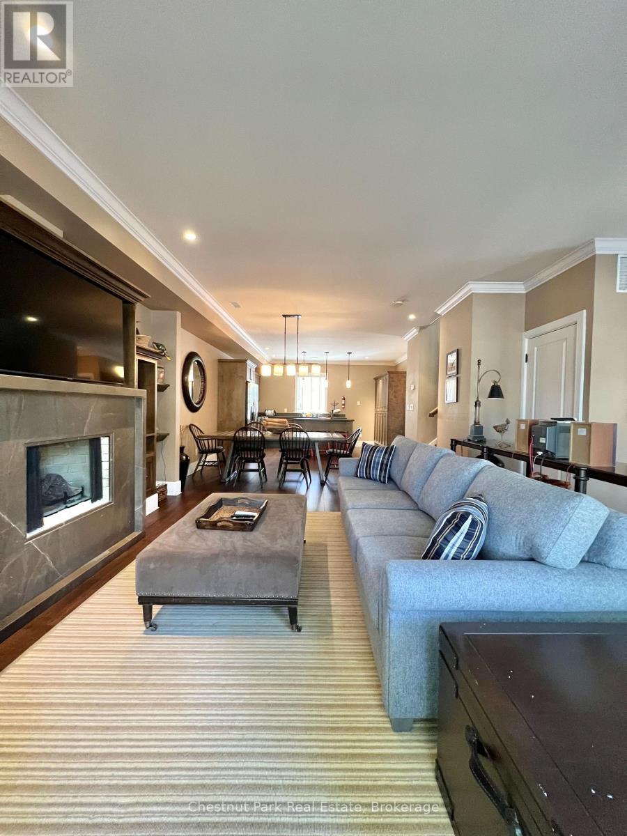 Unit 11 - 301 Emerald Hills Court, Seguin, ON - Indoor Photo Showing Living Room