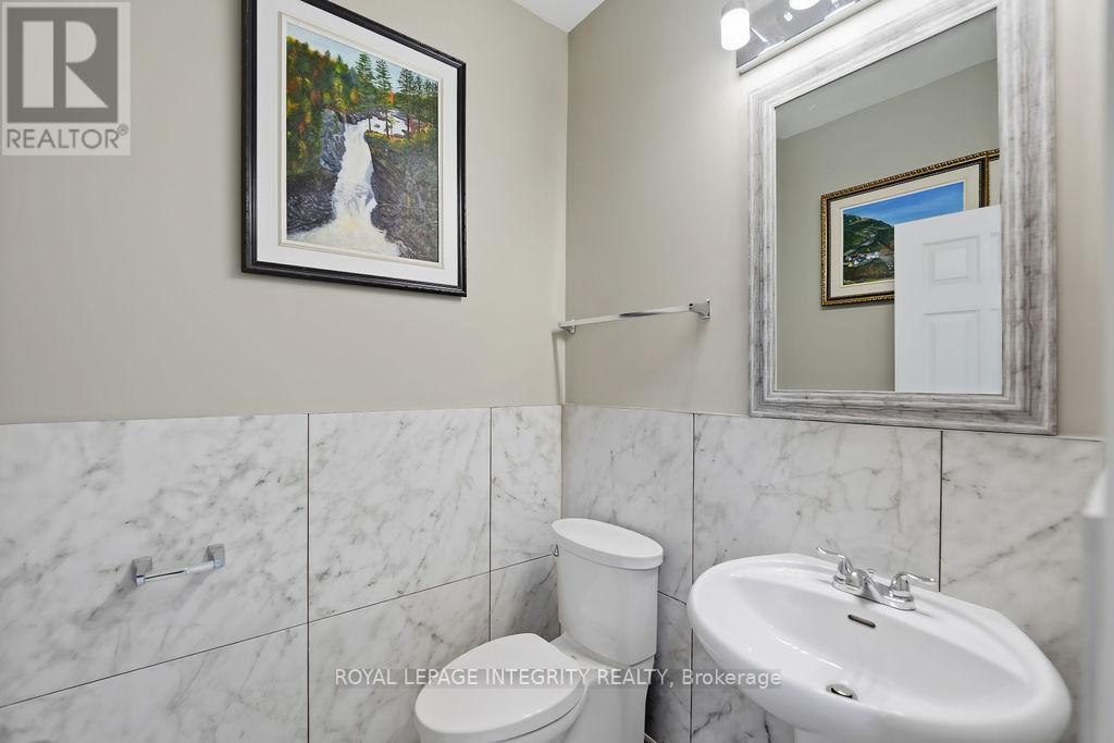 1067 Rocky Harbour Crescent, Ottawa, ON