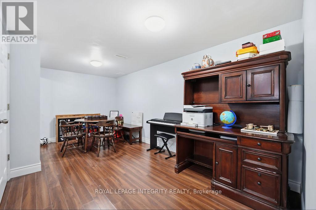 1067 Rocky Harbour Crescent, Ottawa, ON