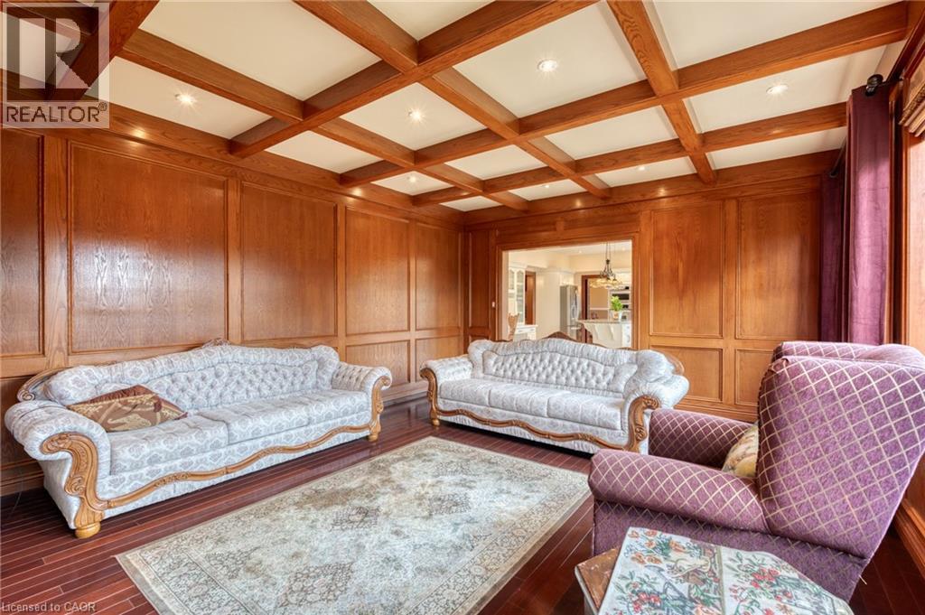 23 Susan Drive, Hamilton, ON