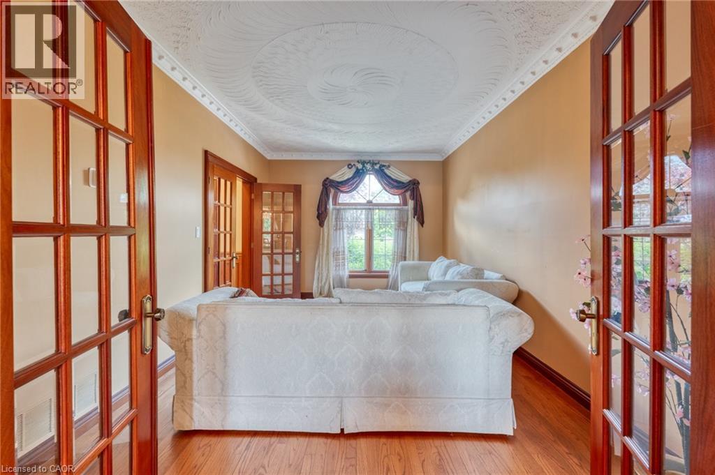 23 Susan Drive, Hamilton, ON