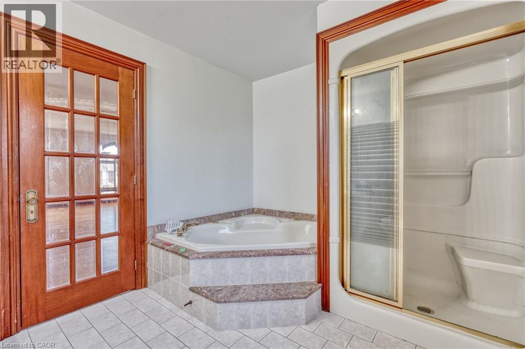 23 Susan Drive, Hamilton, ON