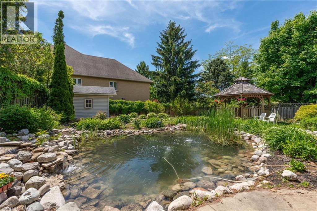 23 Susan Drive, Hamilton, ON