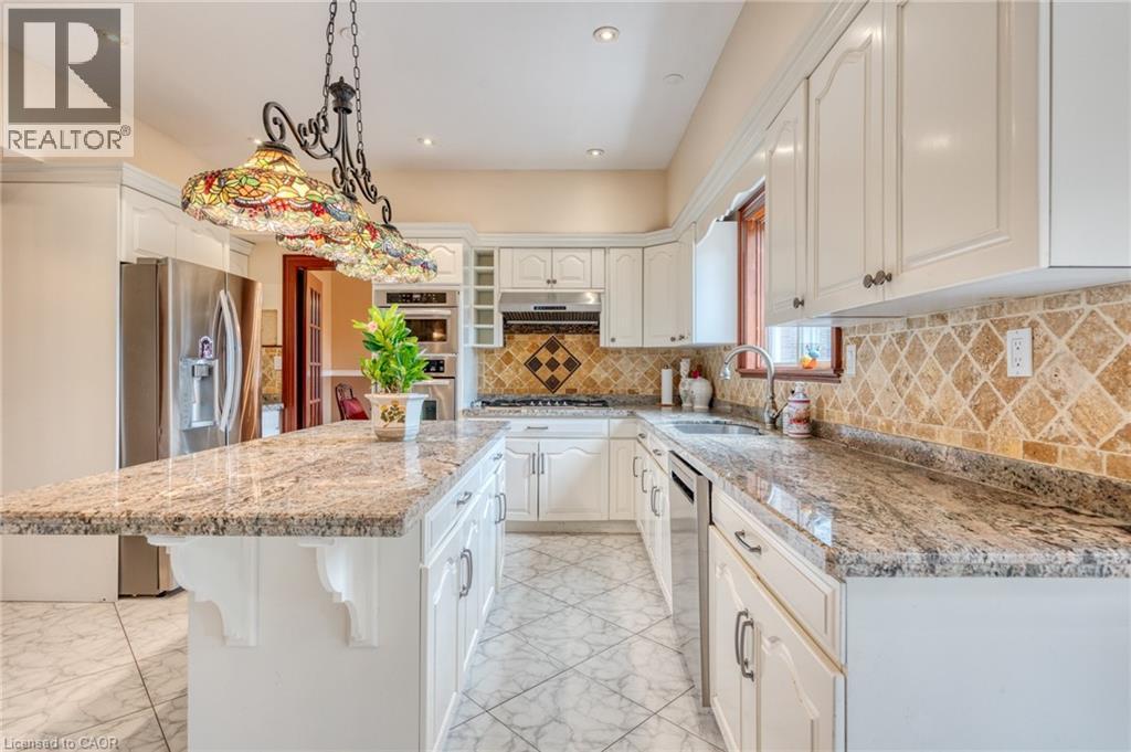 23 Susan Drive, Hamilton, ON
