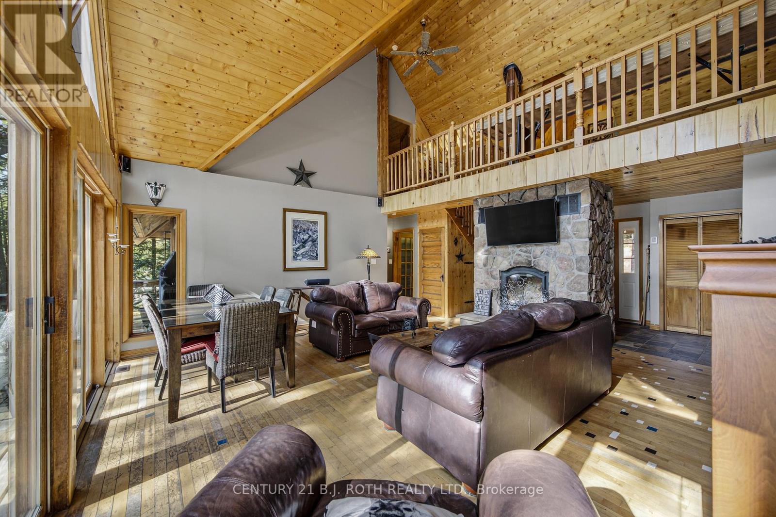 22 - 1213 Camp Jackson Road, Muskoka Lakes, ON - Indoor With Fireplace