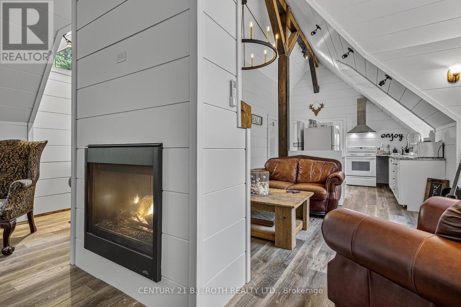 22 - 1213 Camp Jackson Road, Muskoka Lakes, ON - Indoor With Fireplace