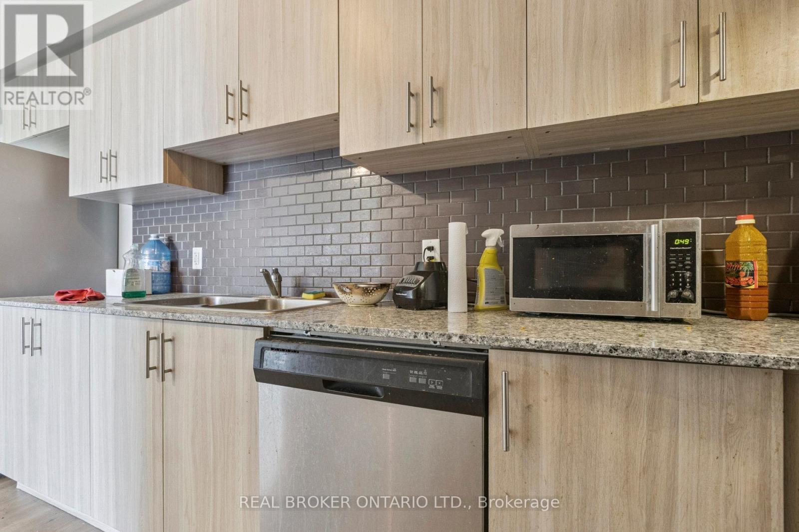 G607 - 275 Larch Street, Waterloo, ON